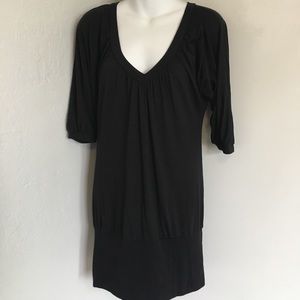 COVER-UP STRETCHY PLUNGE NECK DRESS